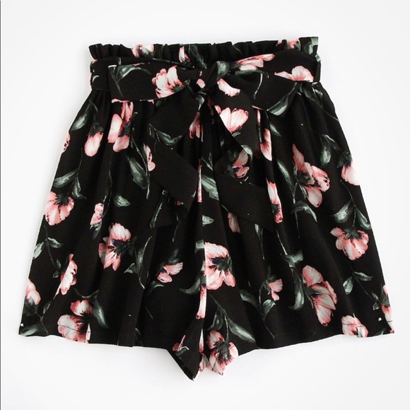 SHEIN Pants - Summer shorts